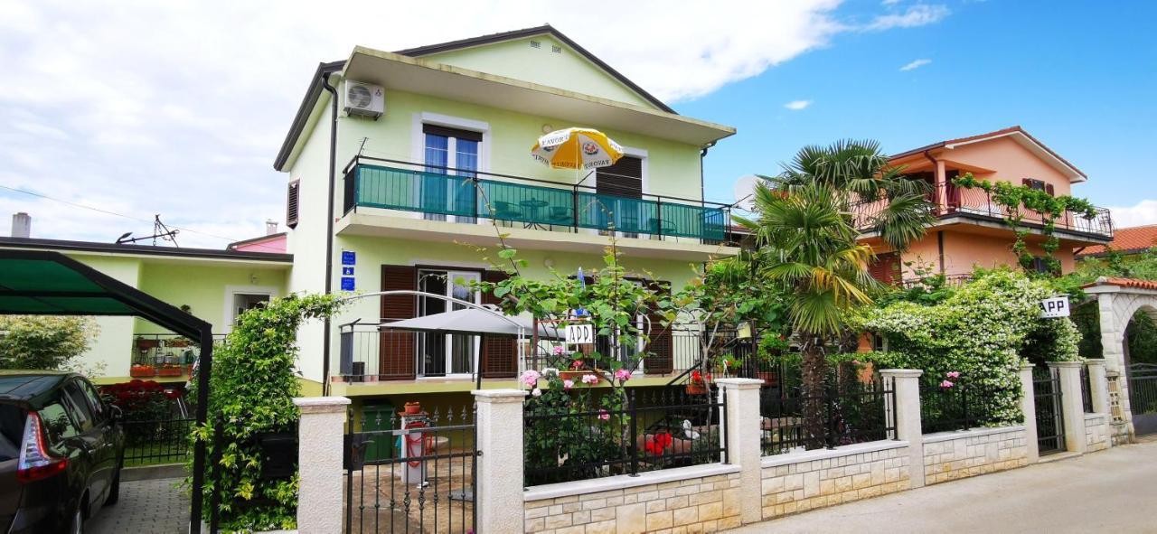 Apartments Grassi By Rent Istria Umag Exterior photo